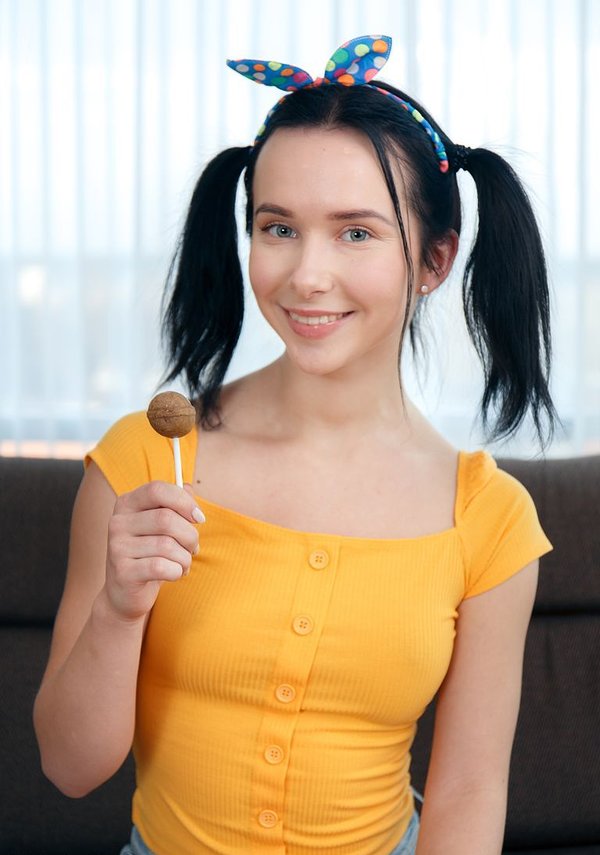 Нина, 32